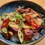 Asiatisk halstrad tonfisk med nudelsallad